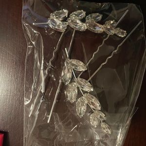Dareth Colburn Bridal hair pins